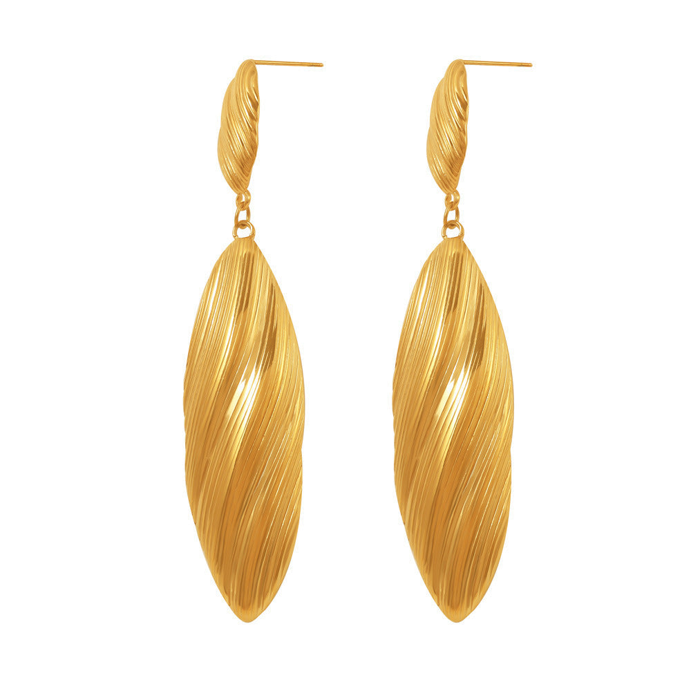 Tanvi Twist Leaf Earring