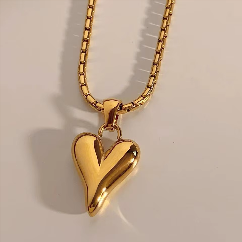 Vanya Heart Necklace