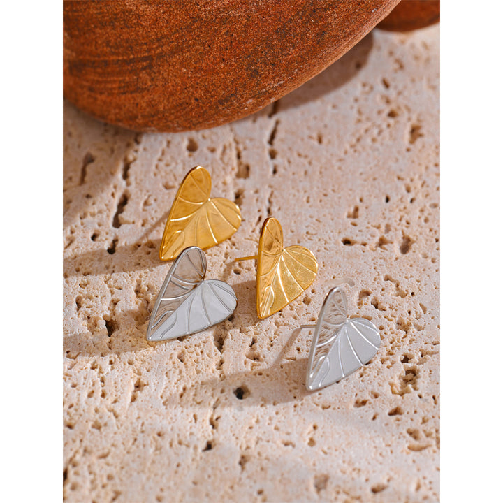 Vanya Veined Leaf Studs