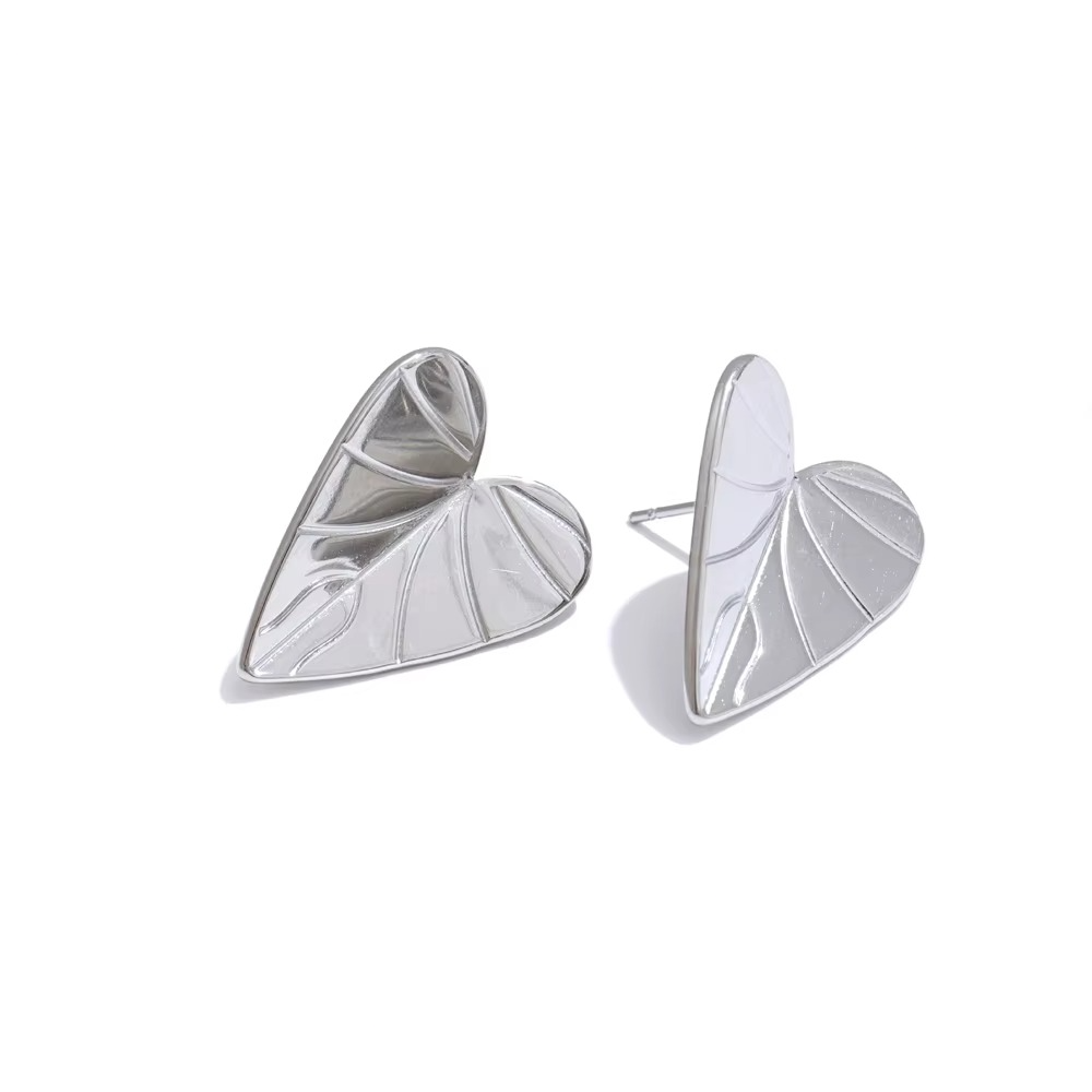 Vanya Veined Leaf Studs