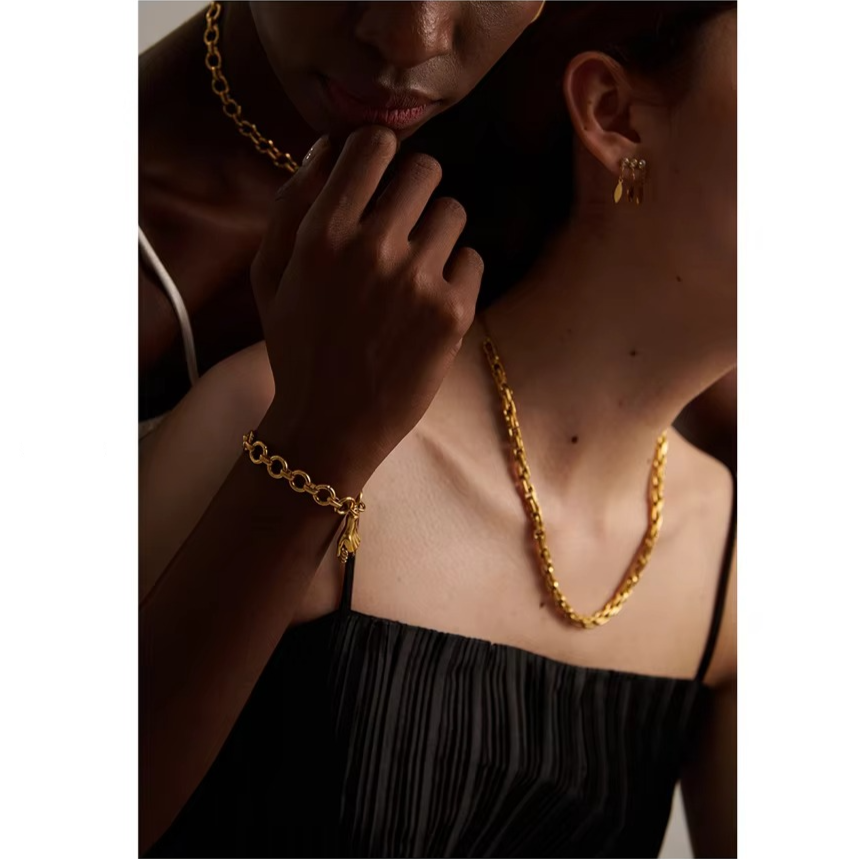 Zaya Bold Chain Necklace