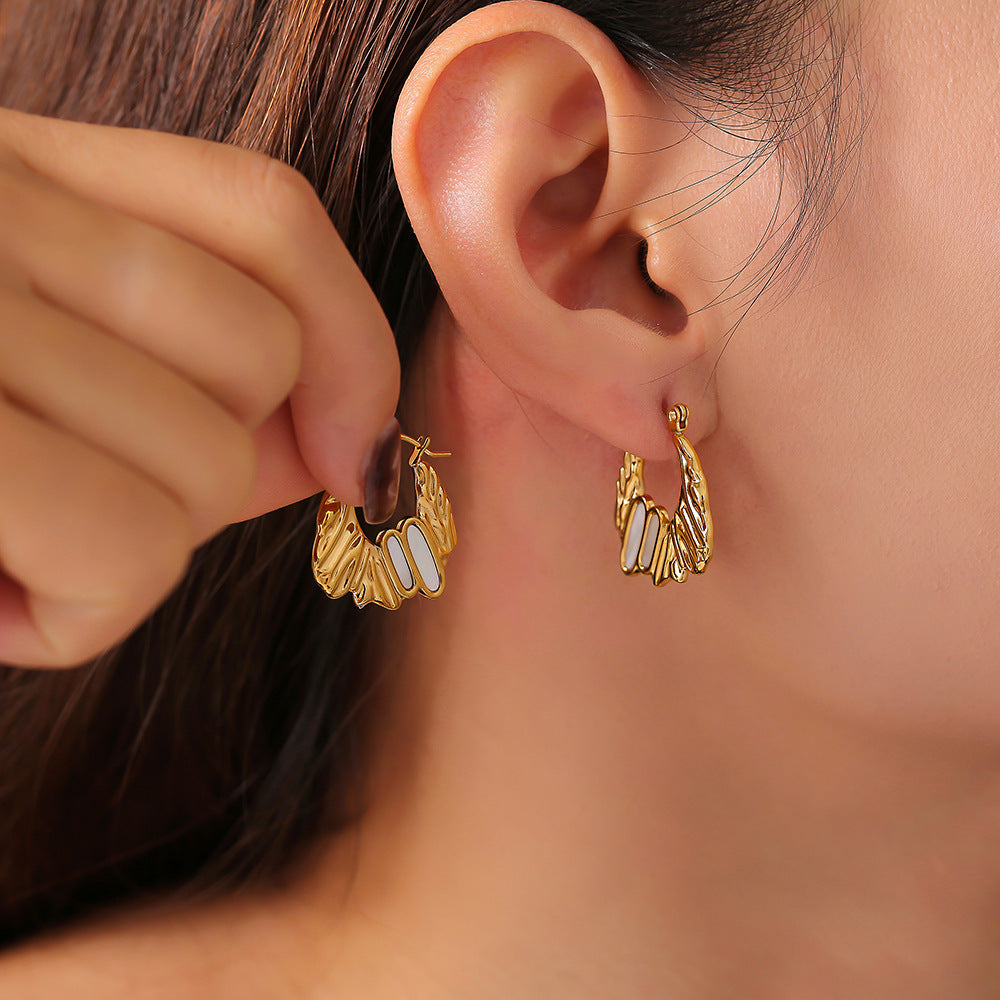 Zehra Petal Curve Earring