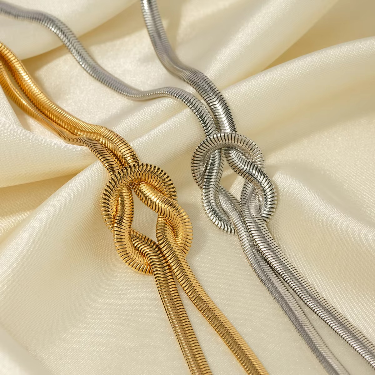 Ziya Knot Snake Chain