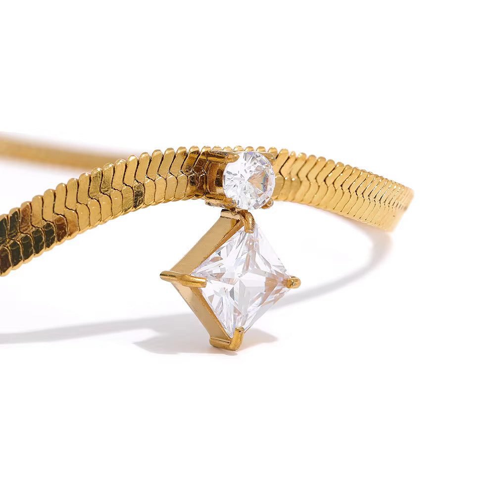 Zoya Emerald Snake Chain Necklace