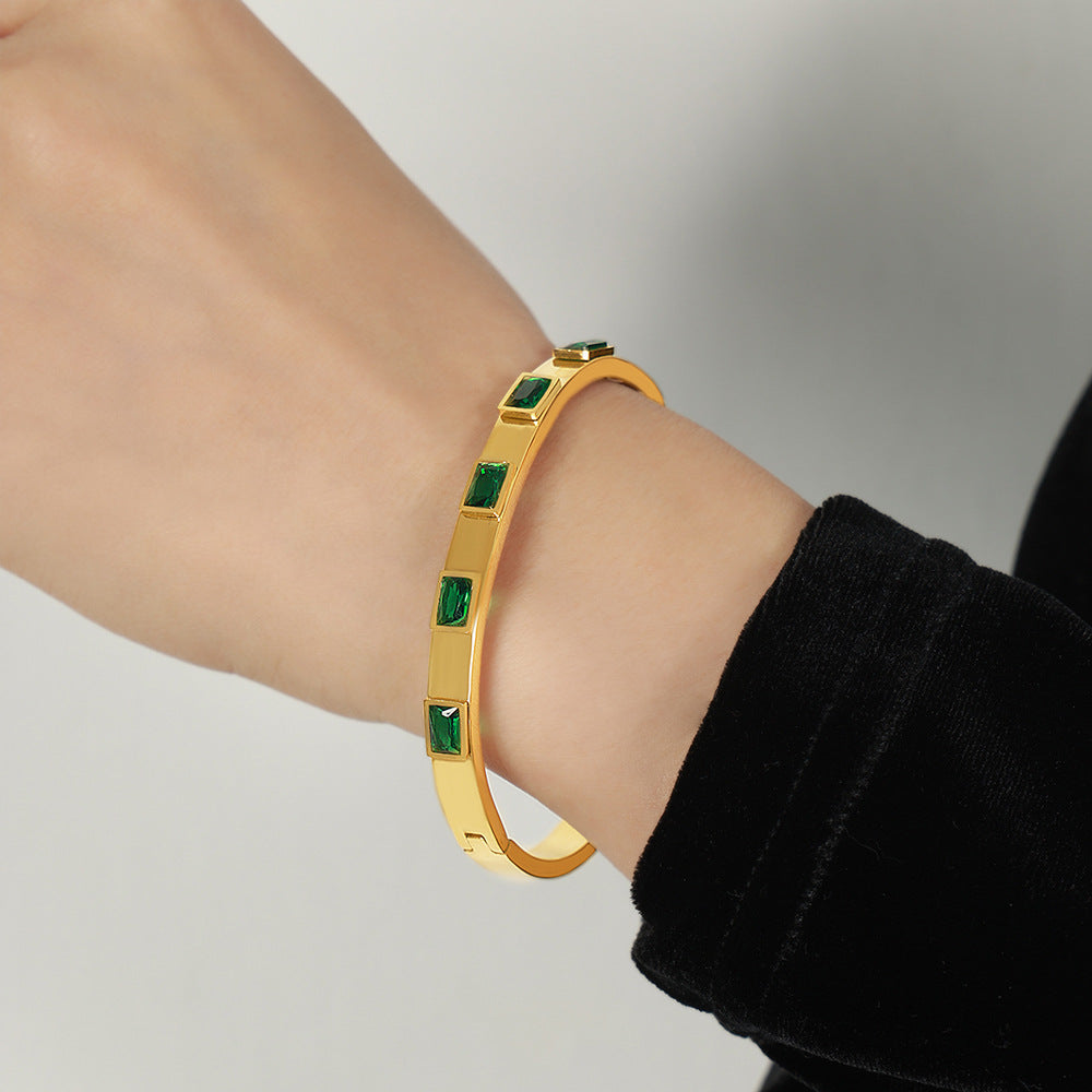 Zoya Emerald Stud Bangle