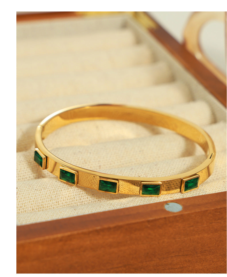 Zoya Emerald Stud Bangle