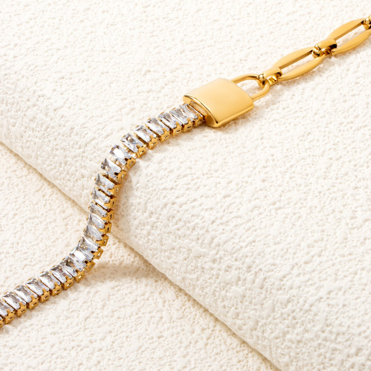 Zuri Knot Link Bracelet
