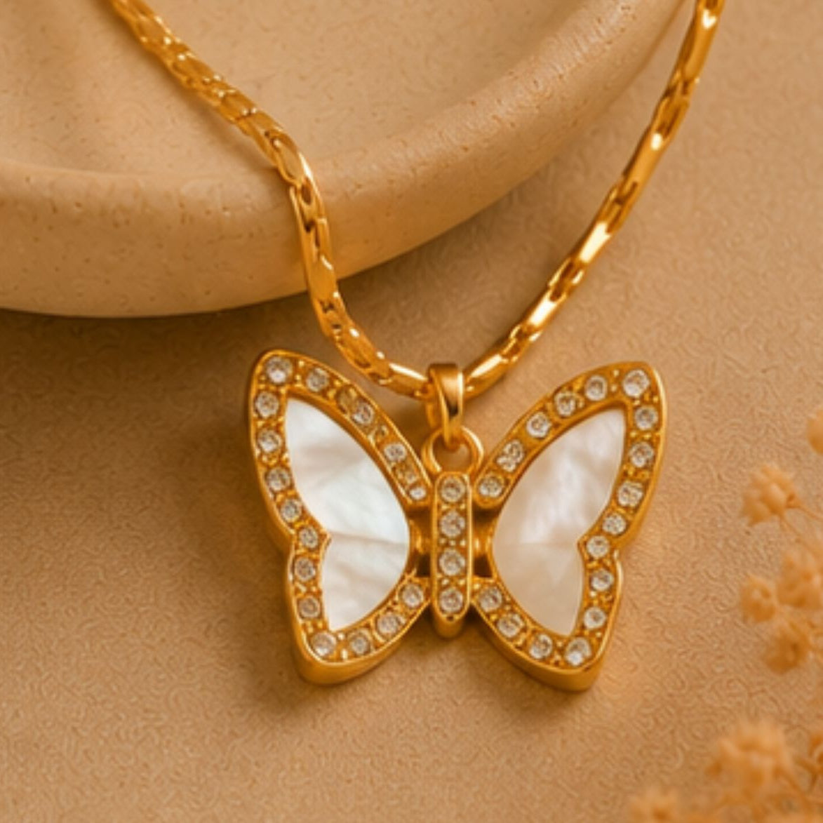 Tarini Wingshell Necklace