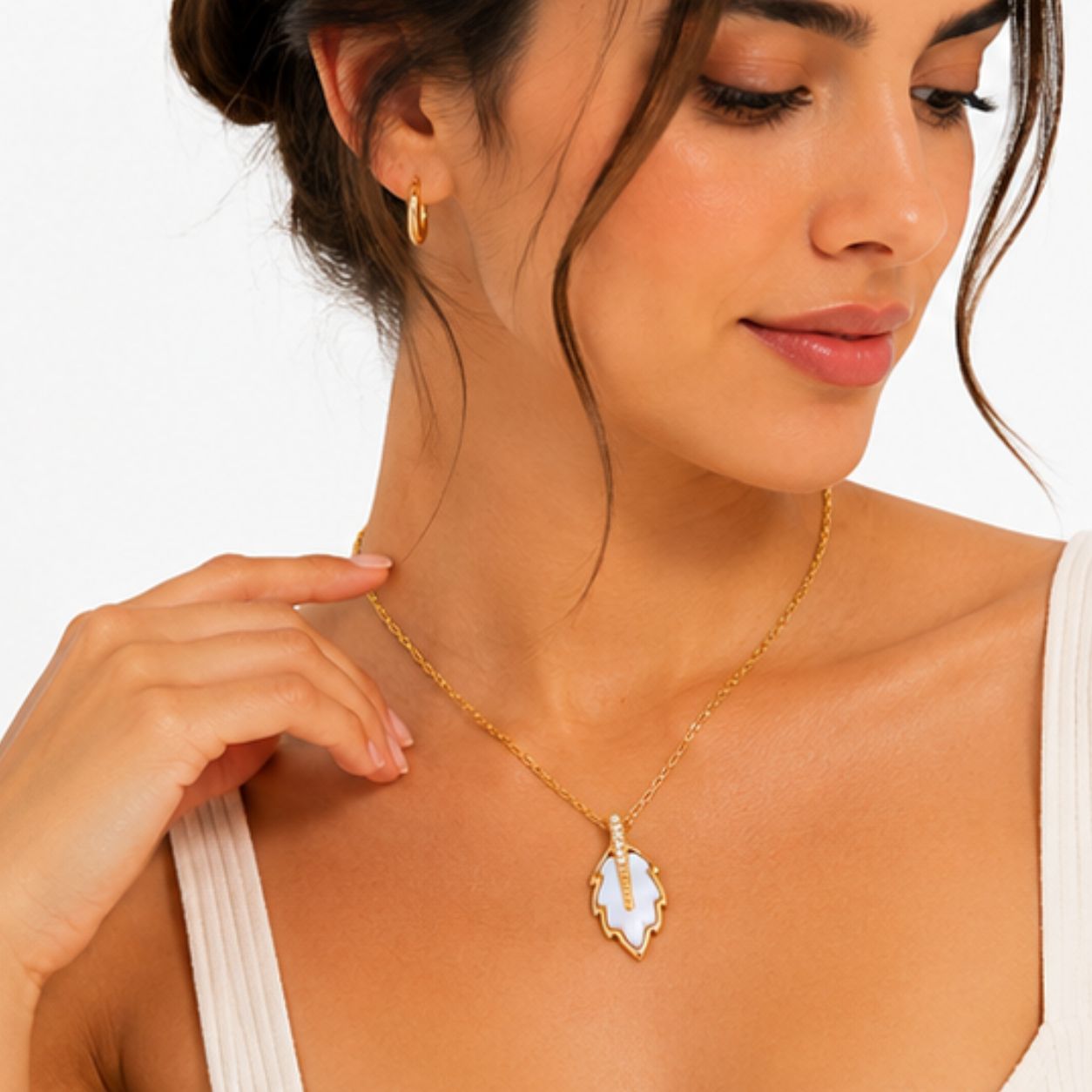 Aarohi Leaf Necklace