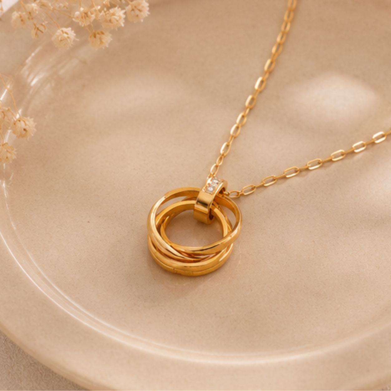 Saanvi Orbit Necklace
