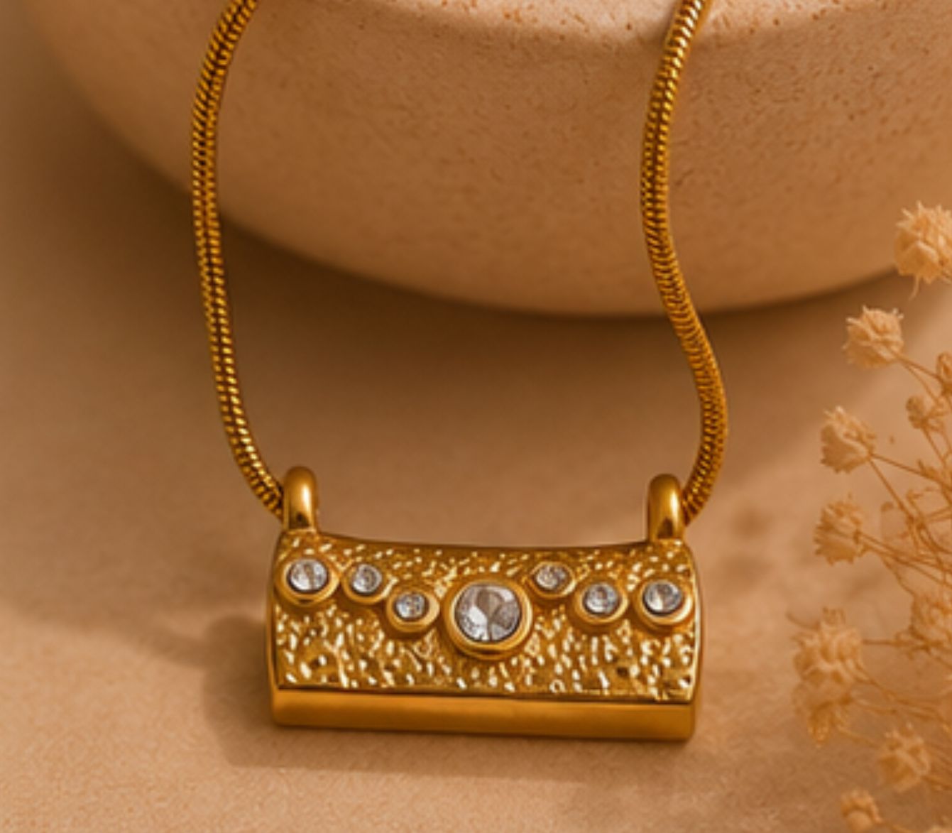 Noor Textured Bar Necklace