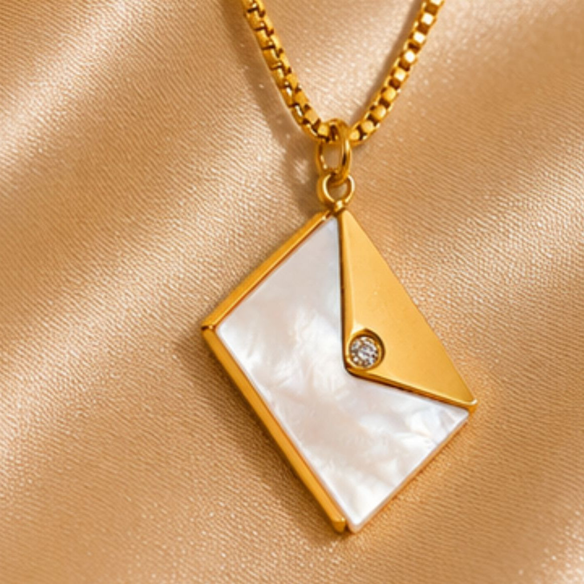 Ishya Letter Shell Pendant