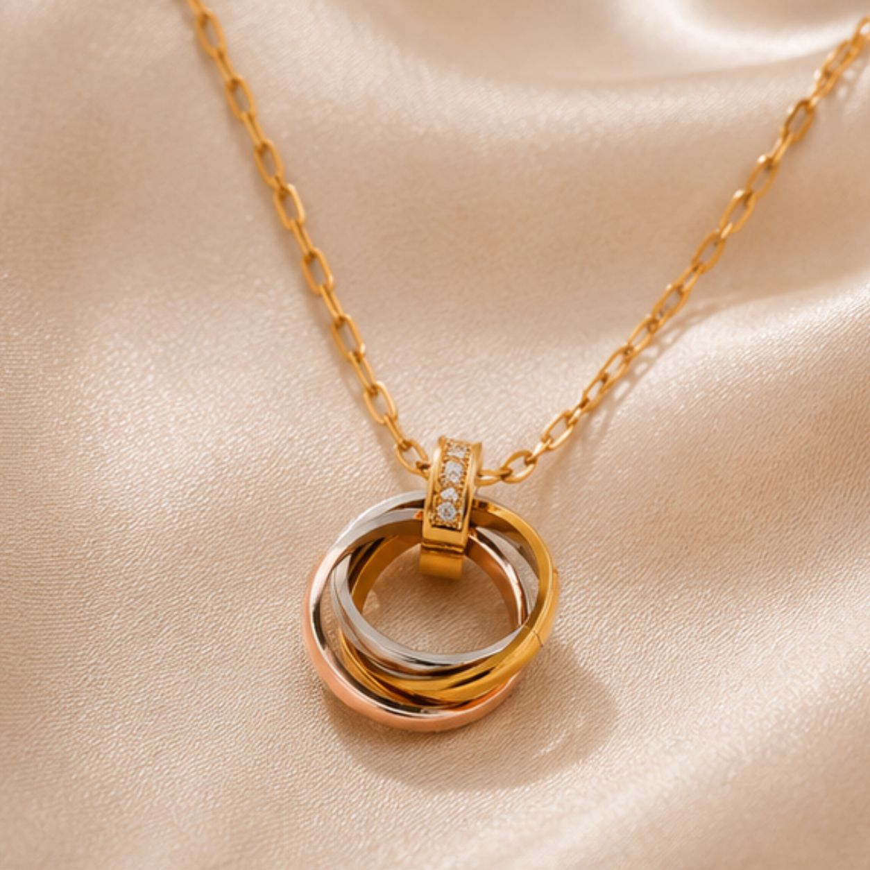 Saanvi Orbit Necklace