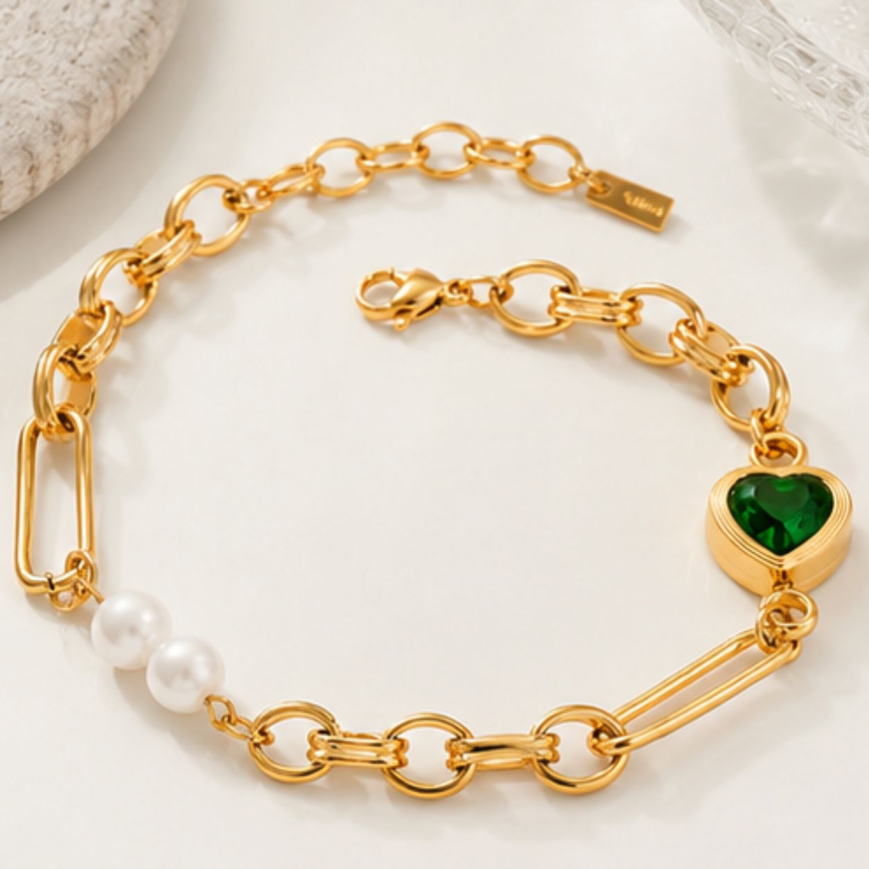 Emerald Link Embrace Bracelet