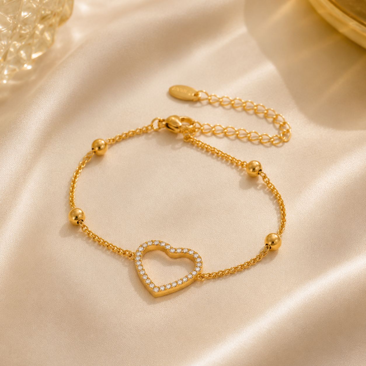 Aarohi Heart Zircon Bracelet