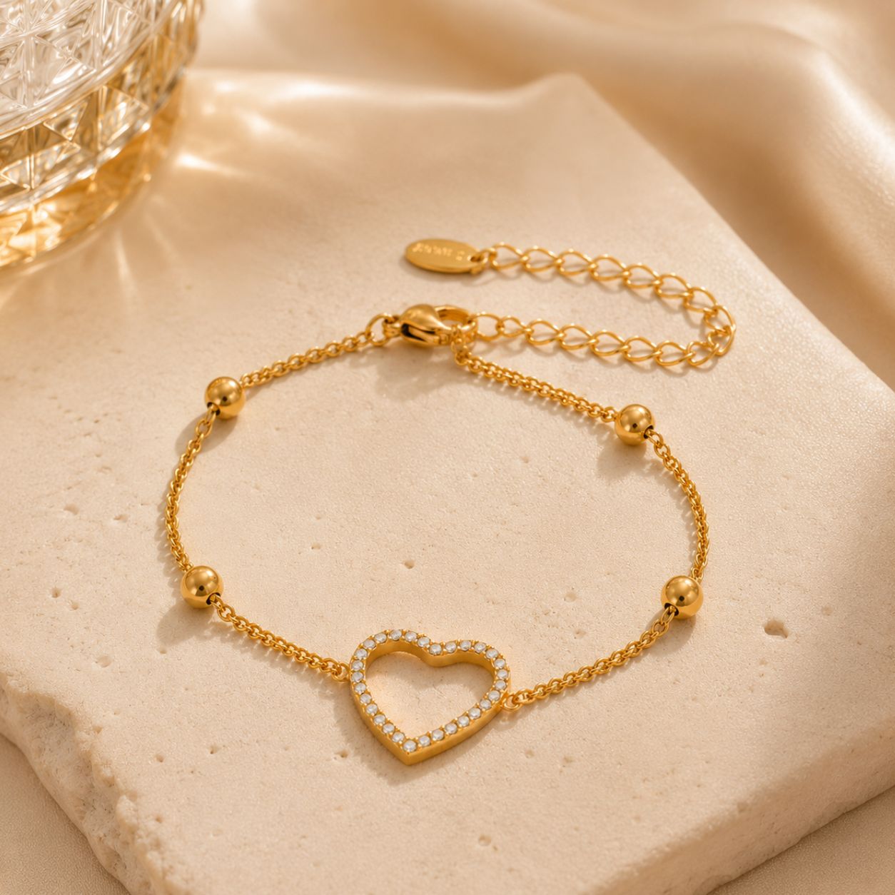 Aarohi Heart Zircon Bracelet
