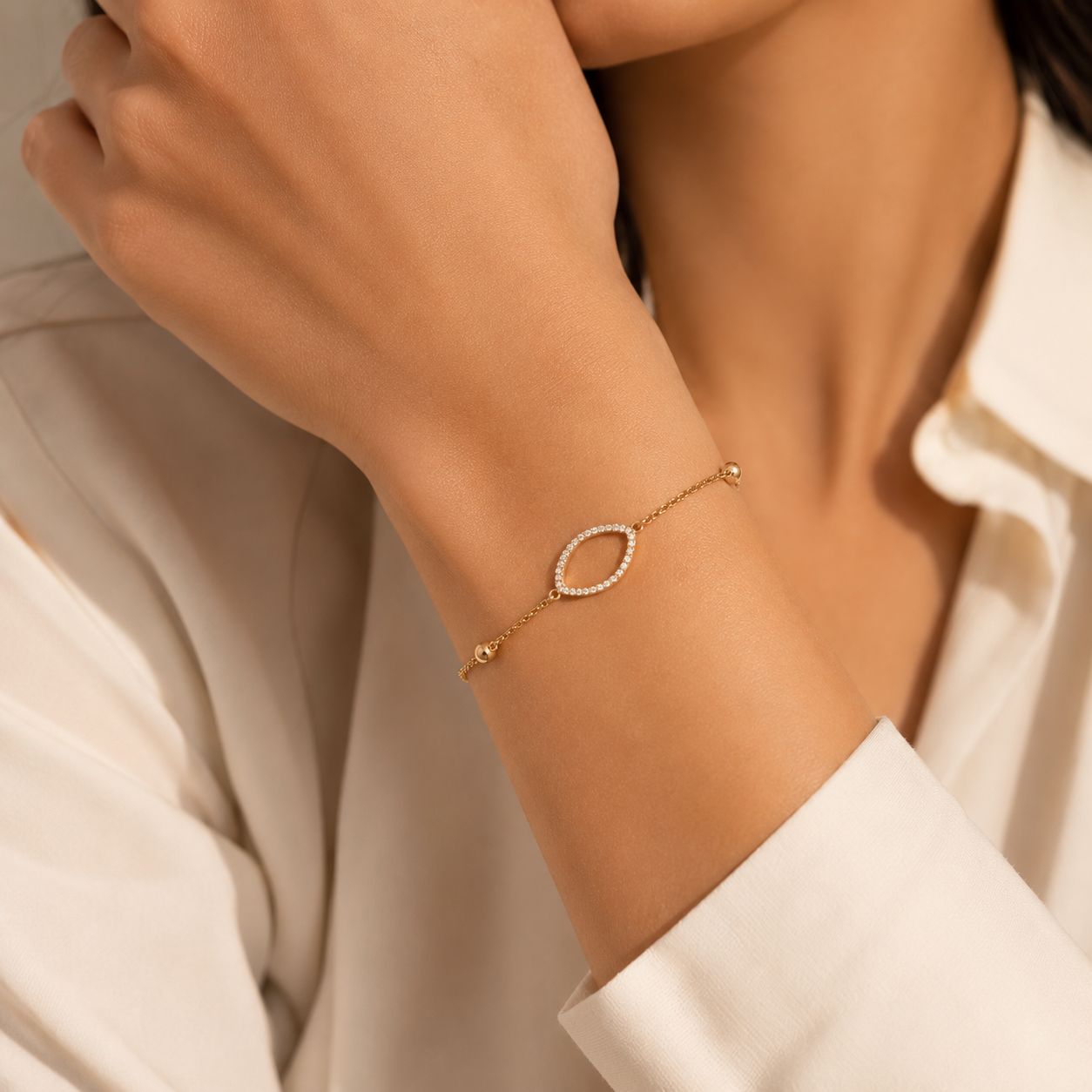 Aarohi Rounded Zircon Bracelet