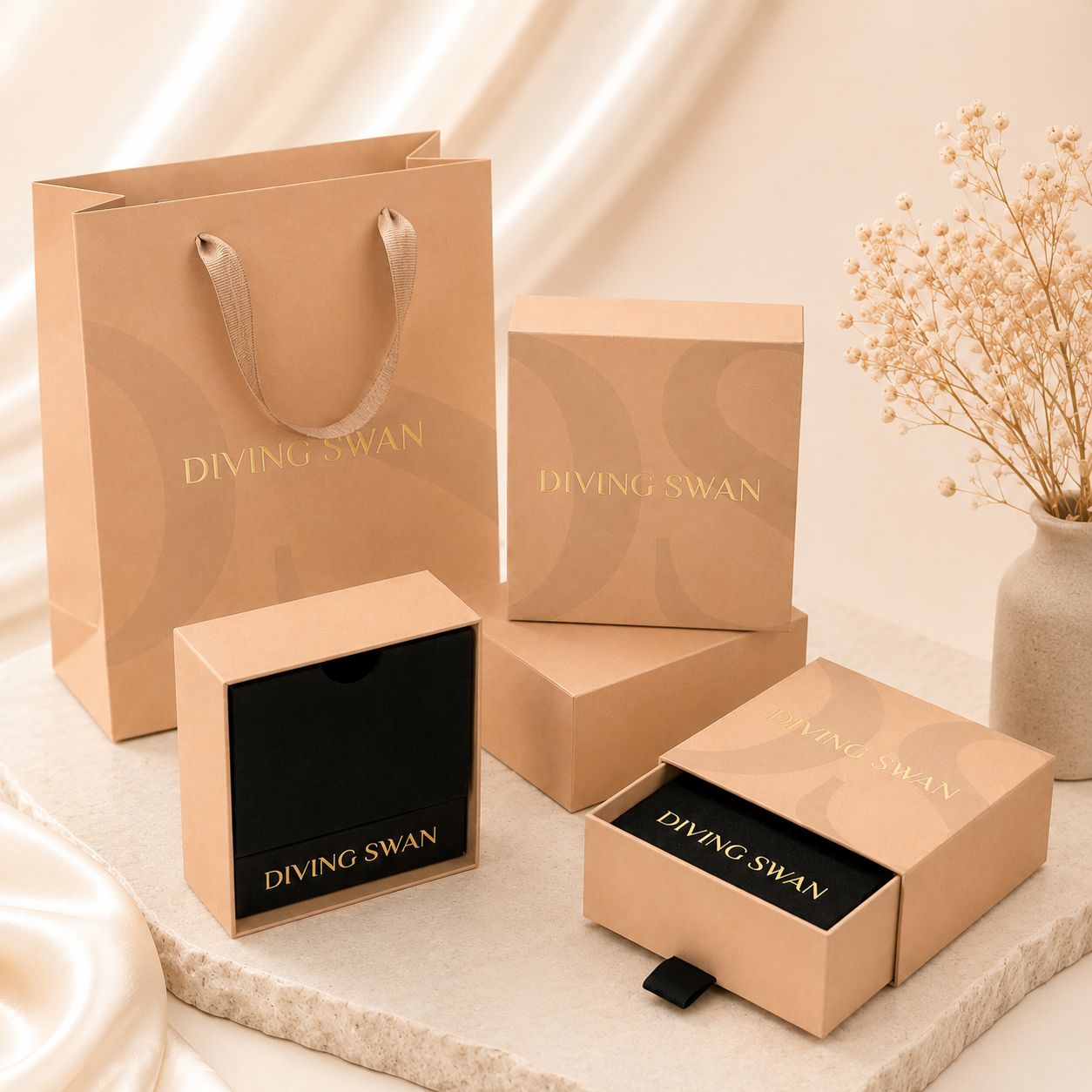 Diving Swan premium jewellery gift box