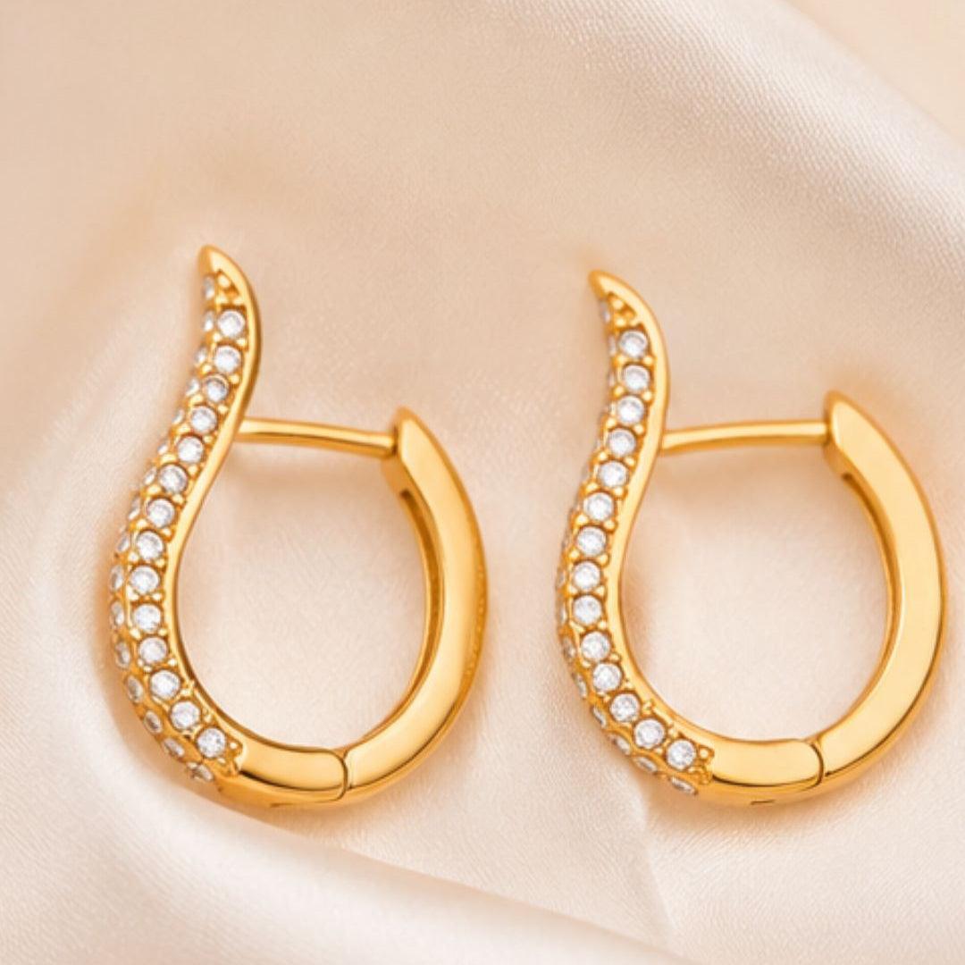 Nyla Curve Hoop Earrings