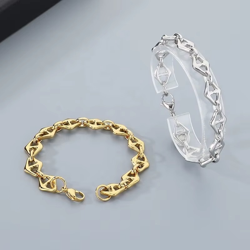 Dara Geo Twist Bracelet