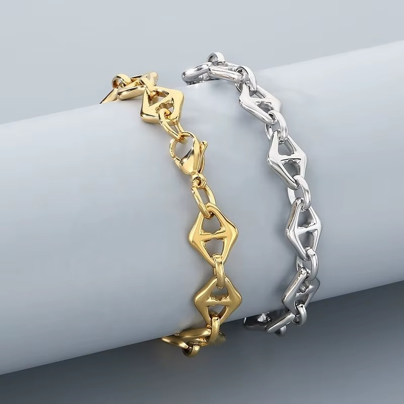 Dara Geo Twist Bracelet