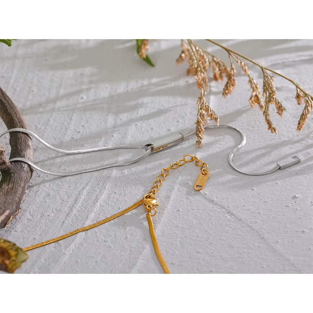 Kaira Slider Bar Necklace