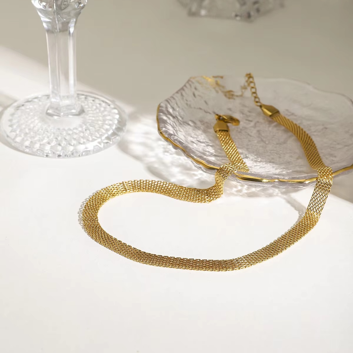 Noor Mesh Choker