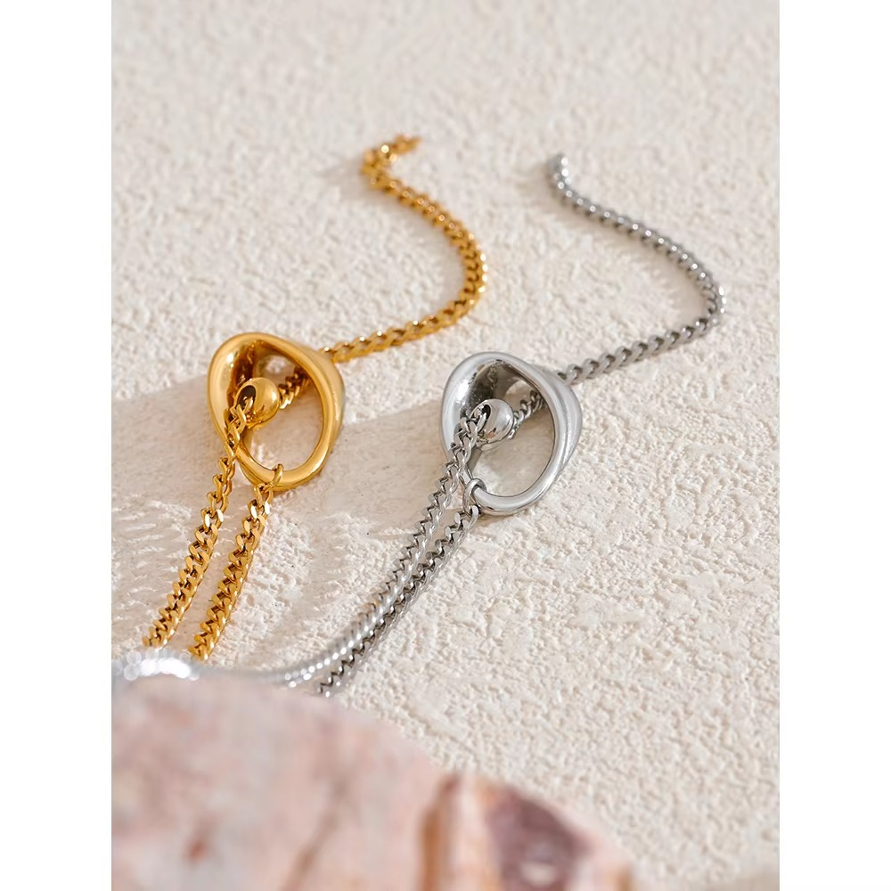 Rhea Bold Link Necklace