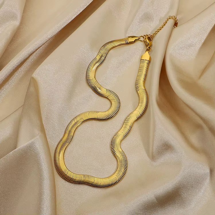 Saanvi Coil Luxe Bracelet