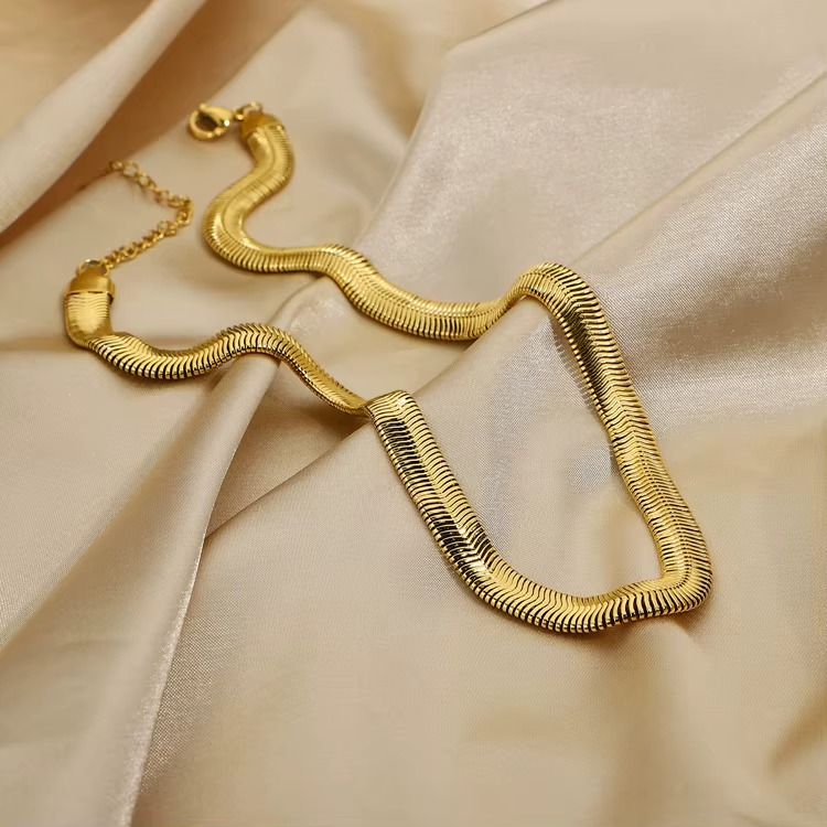 Saanvi Coil Luxe Bracelet