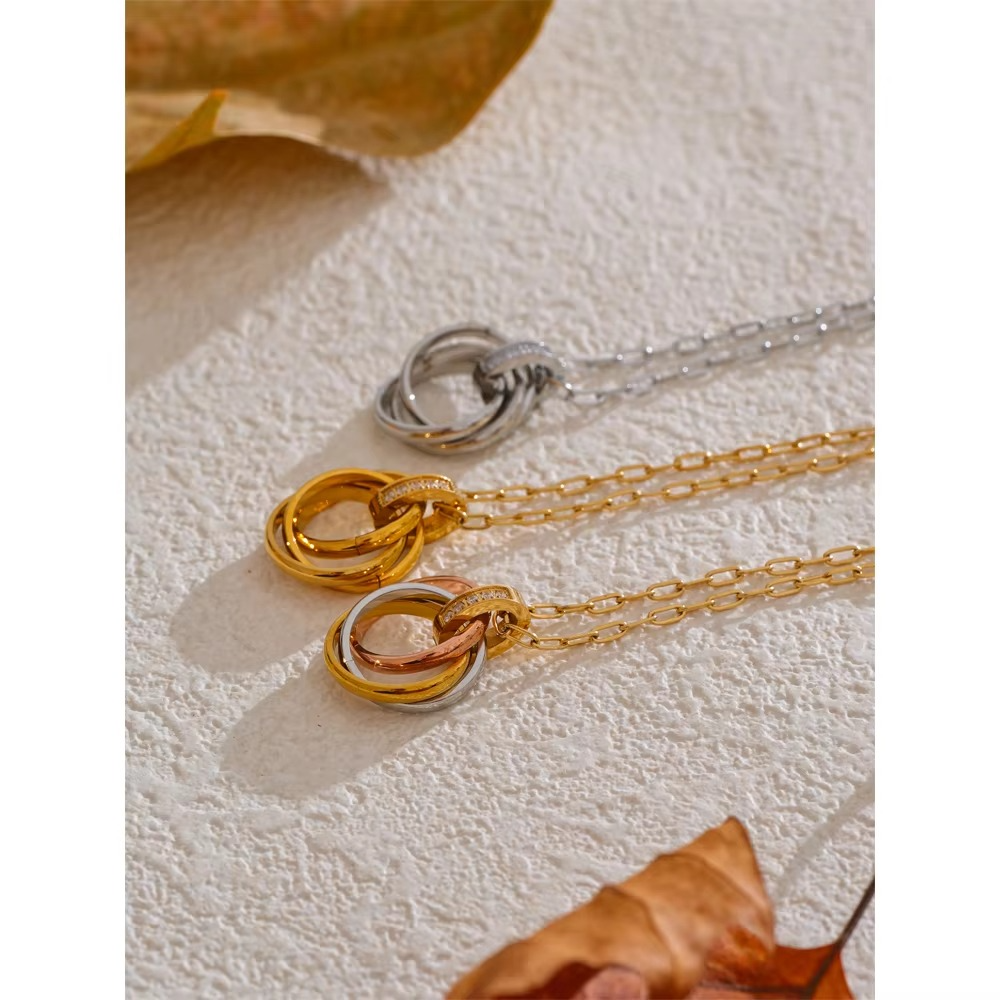 Saanvi Orbit Necklace