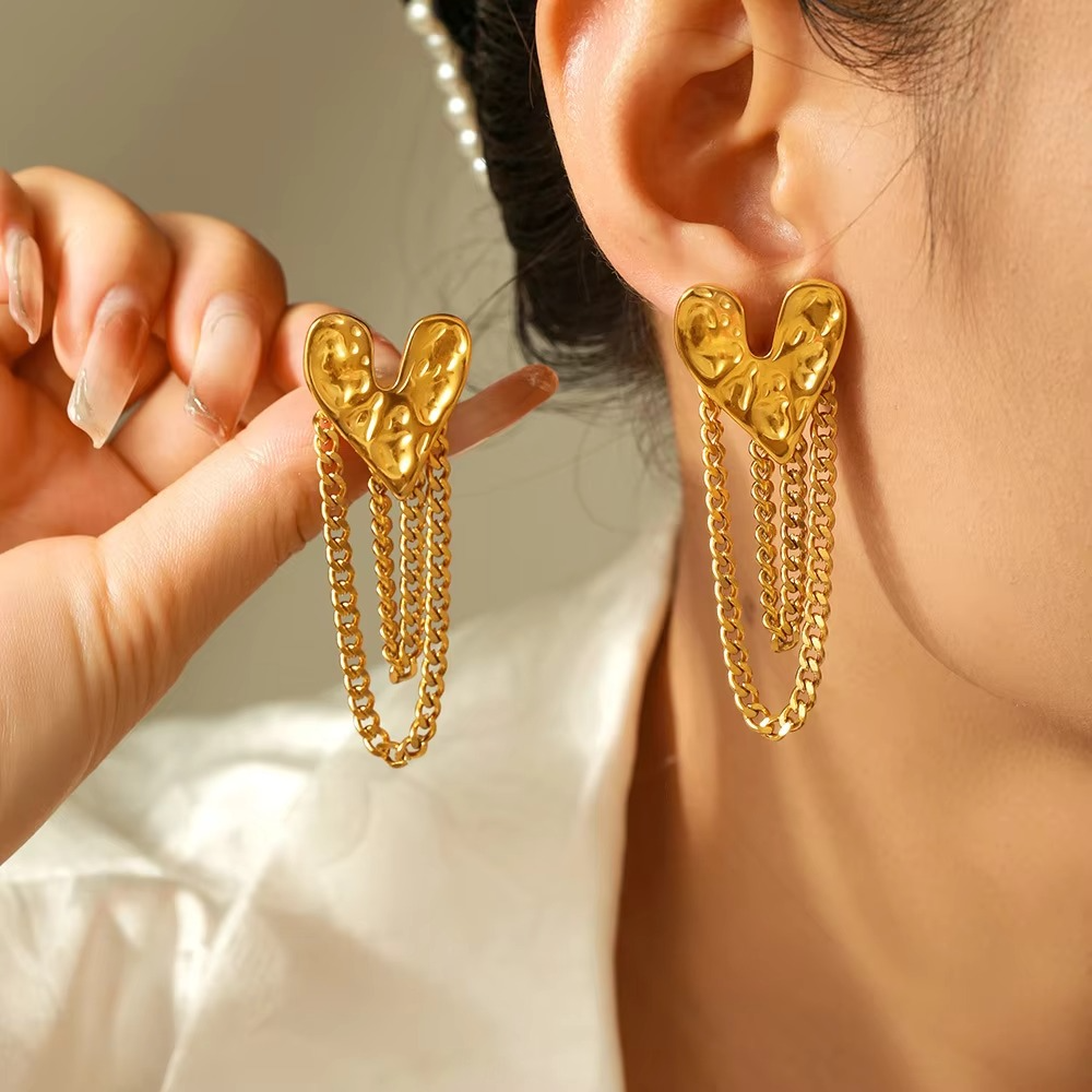 Tia Heart Chain Drops