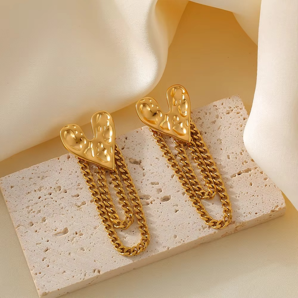 Tia Heart Chain Drops