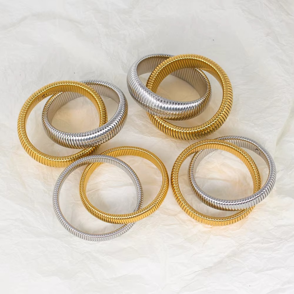 Zoya Dual Color Criss Cross Bangle
