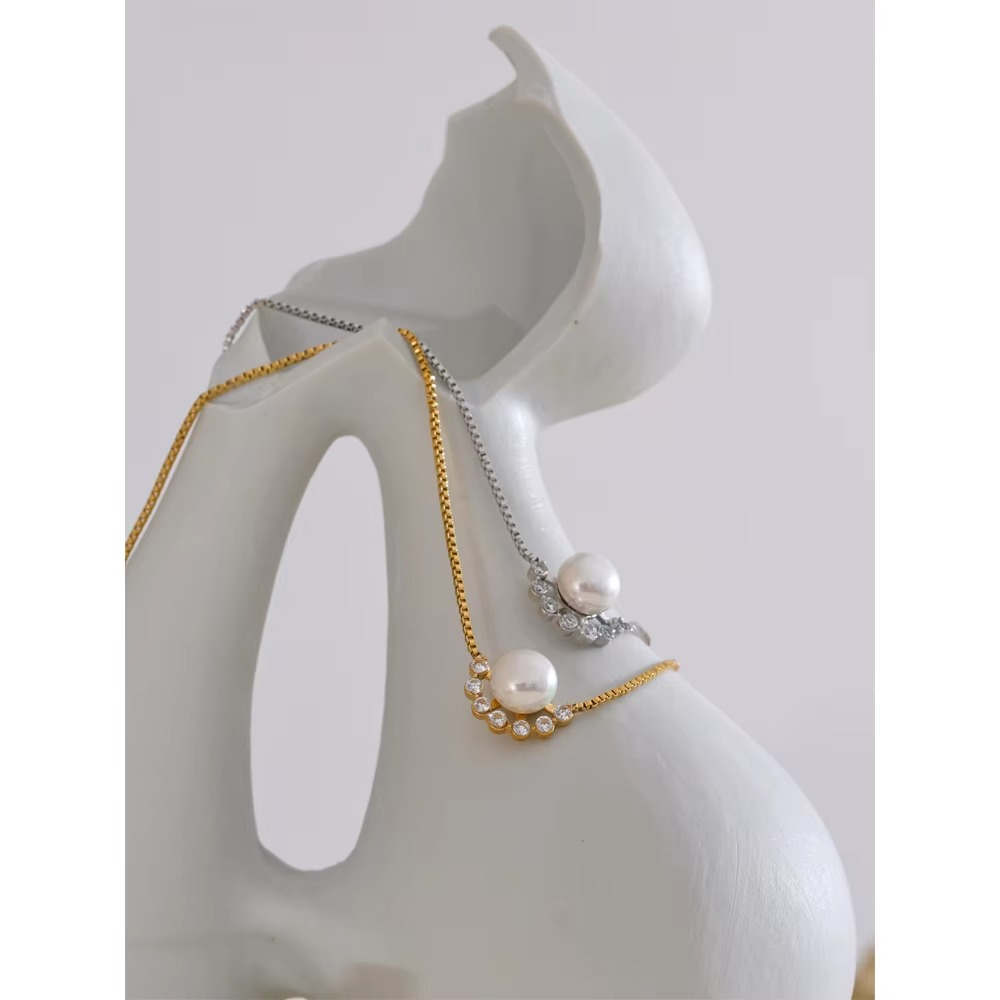 Zoya Spike Necklace